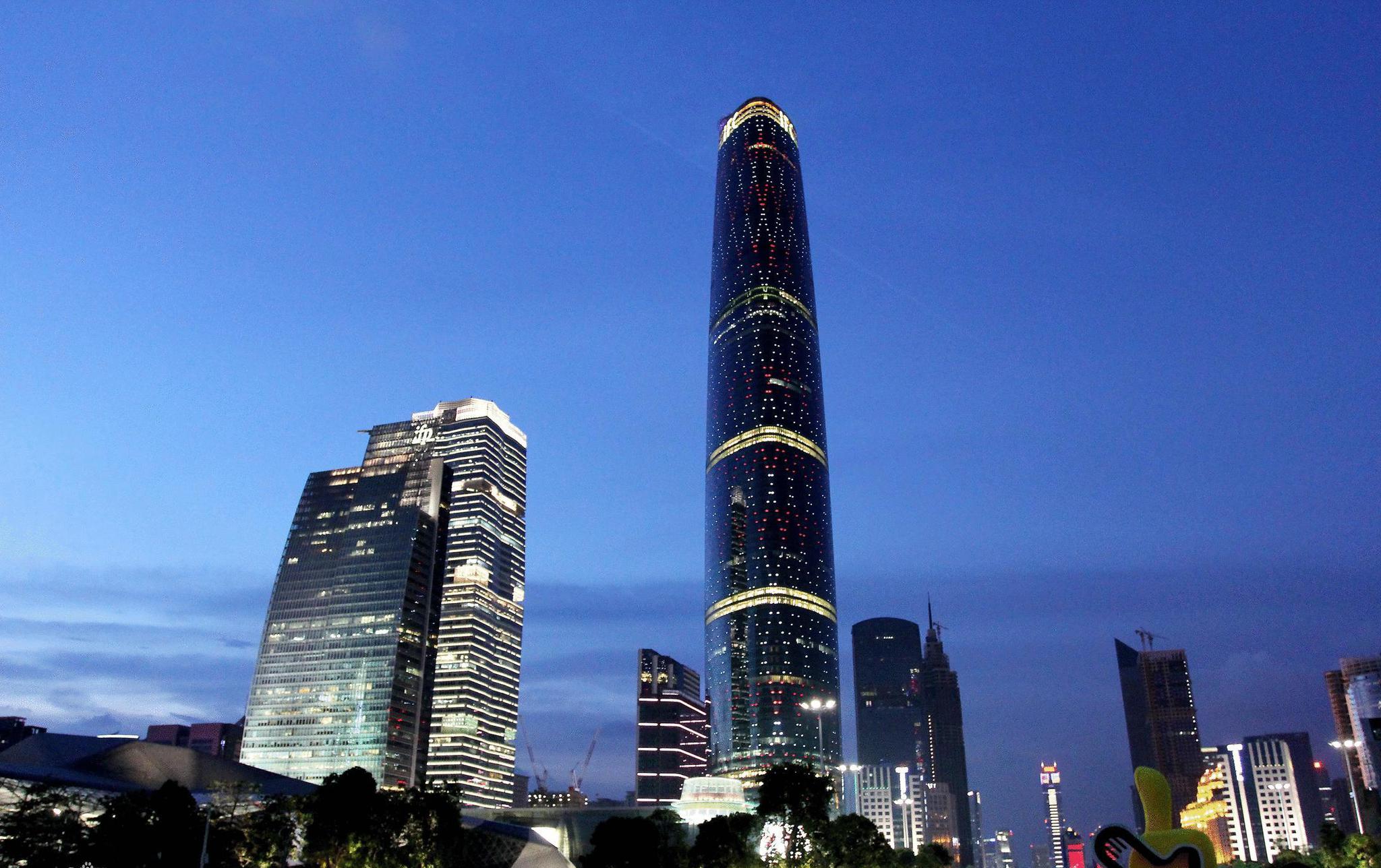 广东被忽略的一座高楼,被称广州西塔,高437.5米,南邻广州塔