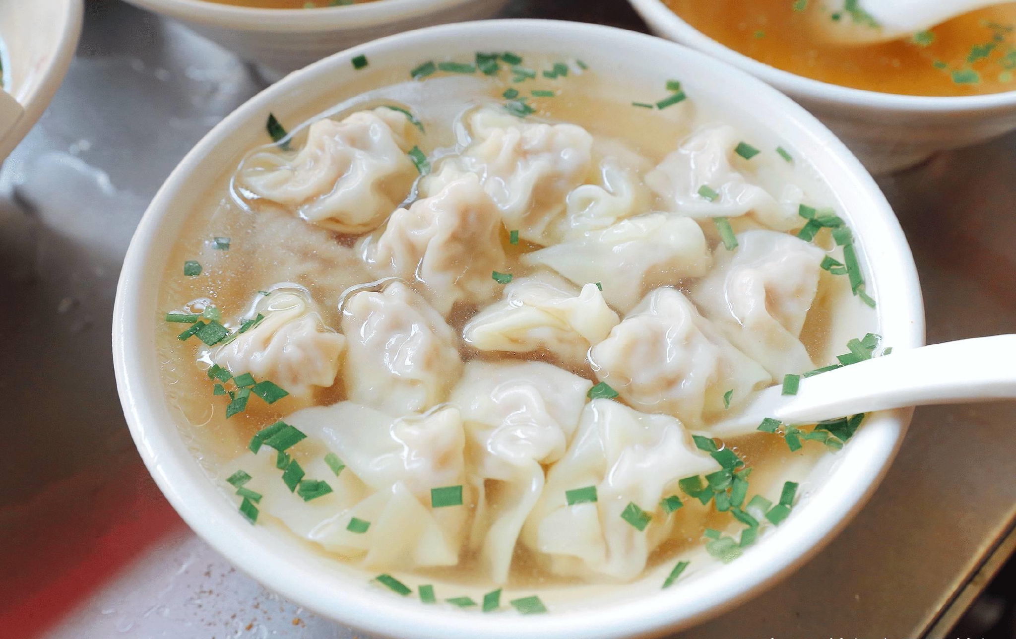 "猪肉馄饨"在家里也可以自己制作了,营养又美味,做法