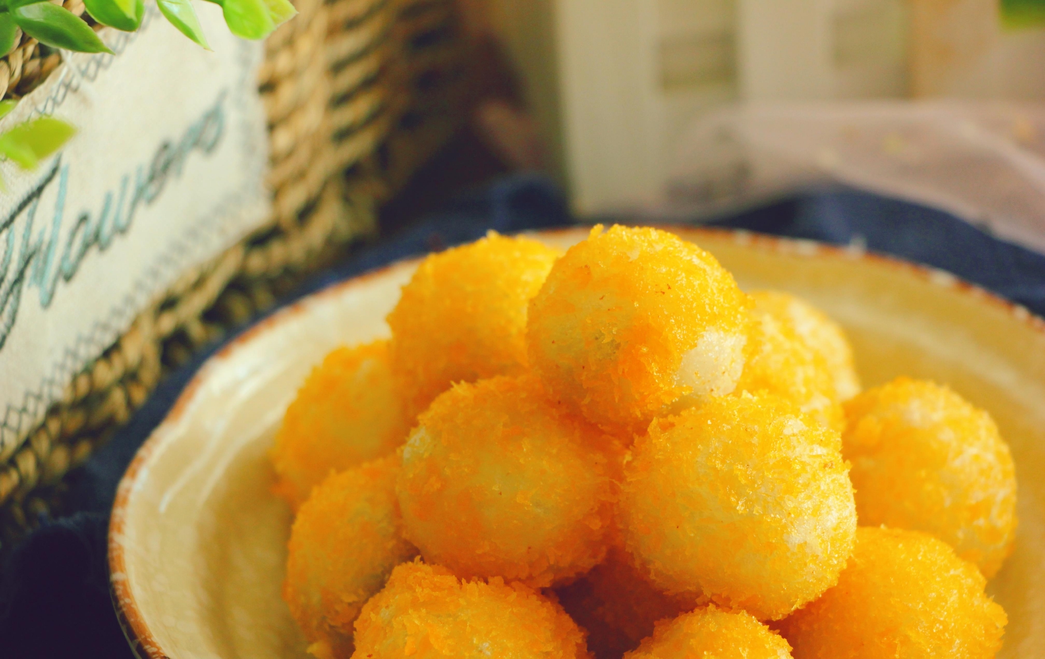 炸汤圆,不能直接下油锅炸,做对这三步,汤圆不粘,不破,不崩油_高清图集