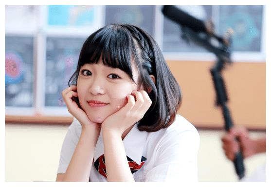 少女时代大眼睛爆棚的郄路通不是萌到你了吗