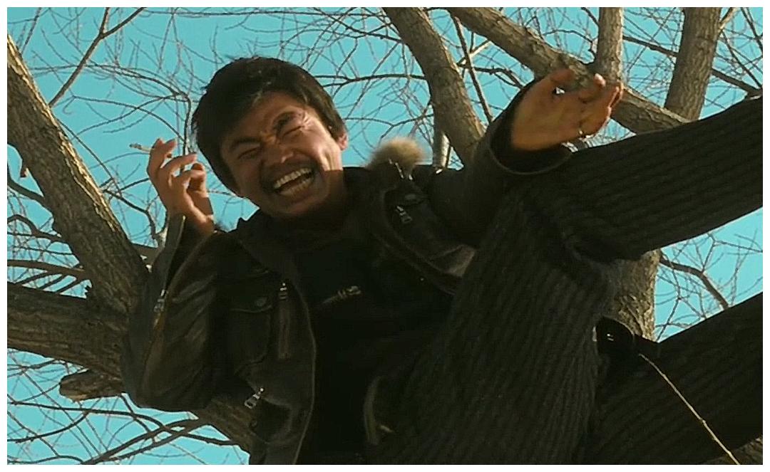 你可能没看懂 Hello 树先生 电影中反映了这些社会问题 财经头条