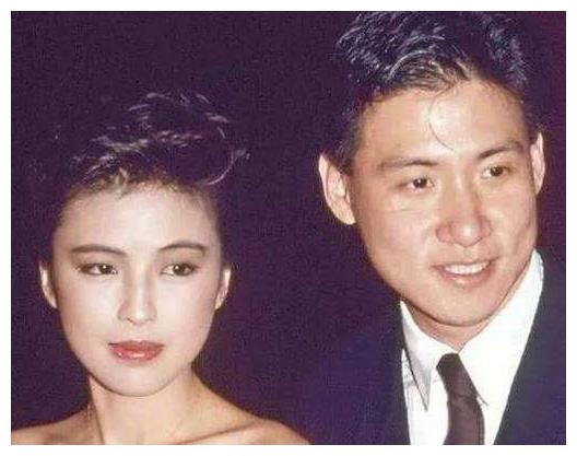 不让奶奶抱孙女,落魄时与他分手,罗美薇为何获张学友30年独宠休闲区蓝鸢梦想 - Www.slyday.coM 不让奶奶抱孙女,落魄时与他分手,罗美薇为何获张学友30年独宠休闲区蓝鸢梦想 - Www.slyday.coM