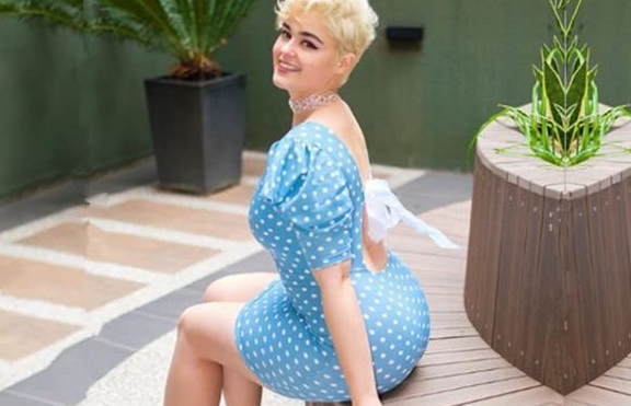 忽然流行起了大码模特,而这个特殊的行业,她们的体重均在150斤以上