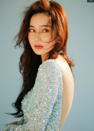 新一代晶女郎邱意浓,性感妩媚,获王晶力捧_高清图集_新浪网