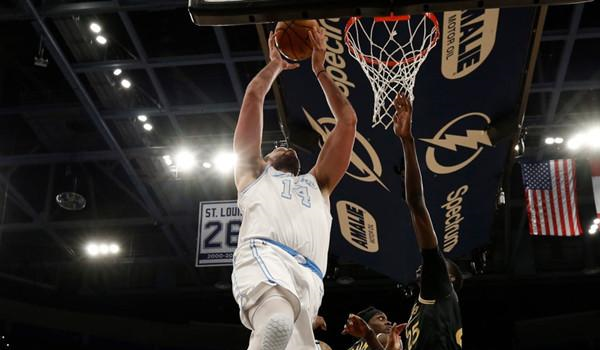 终结对猛龙11连败！湖人半场飙16记三分 小加13+9西卡27+7休闲区蓝鸢梦想 - Www.slyday.coM