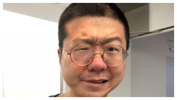 李诞版在逃公主像美妆蛋光头大圆脸连自己都看不下去了