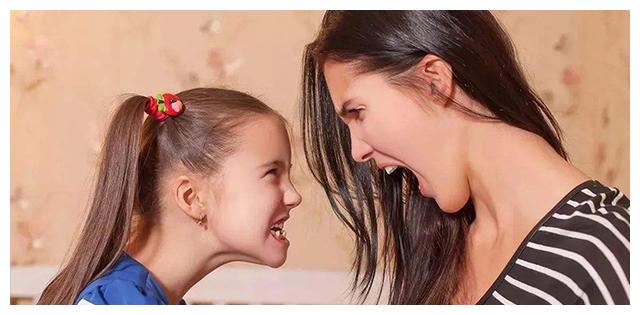 孩子不需要自尊心?宝妈当众训娃,孩子“崩溃”大哭休闲区蓝鸢梦想 - Www.slyday.coM 孩子不需要自尊心?宝妈当众训娃,孩子“崩溃”大哭休闲区蓝鸢梦想 - Www.slyday.coM