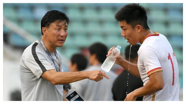 成耀东还原细节,保安立功了|成耀东|小将|立功_新浪新闻