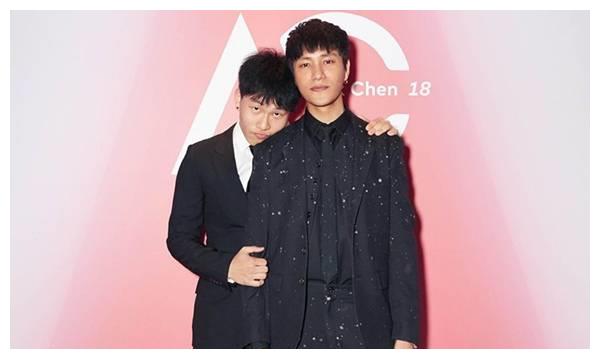 陈坤儿子罕见晒父子合影 陈坤宠溺留言:想我了?