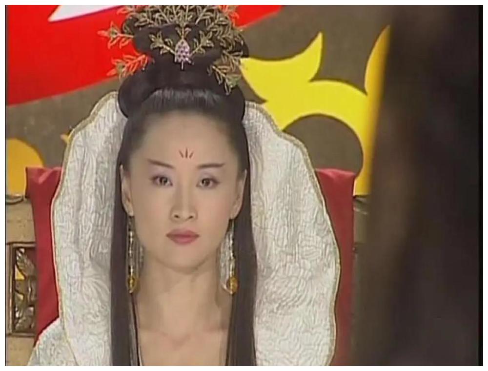 于莉演过林志颖版的《绝代双骄》中的邀月宫主,她也是咆哮帝马景涛的