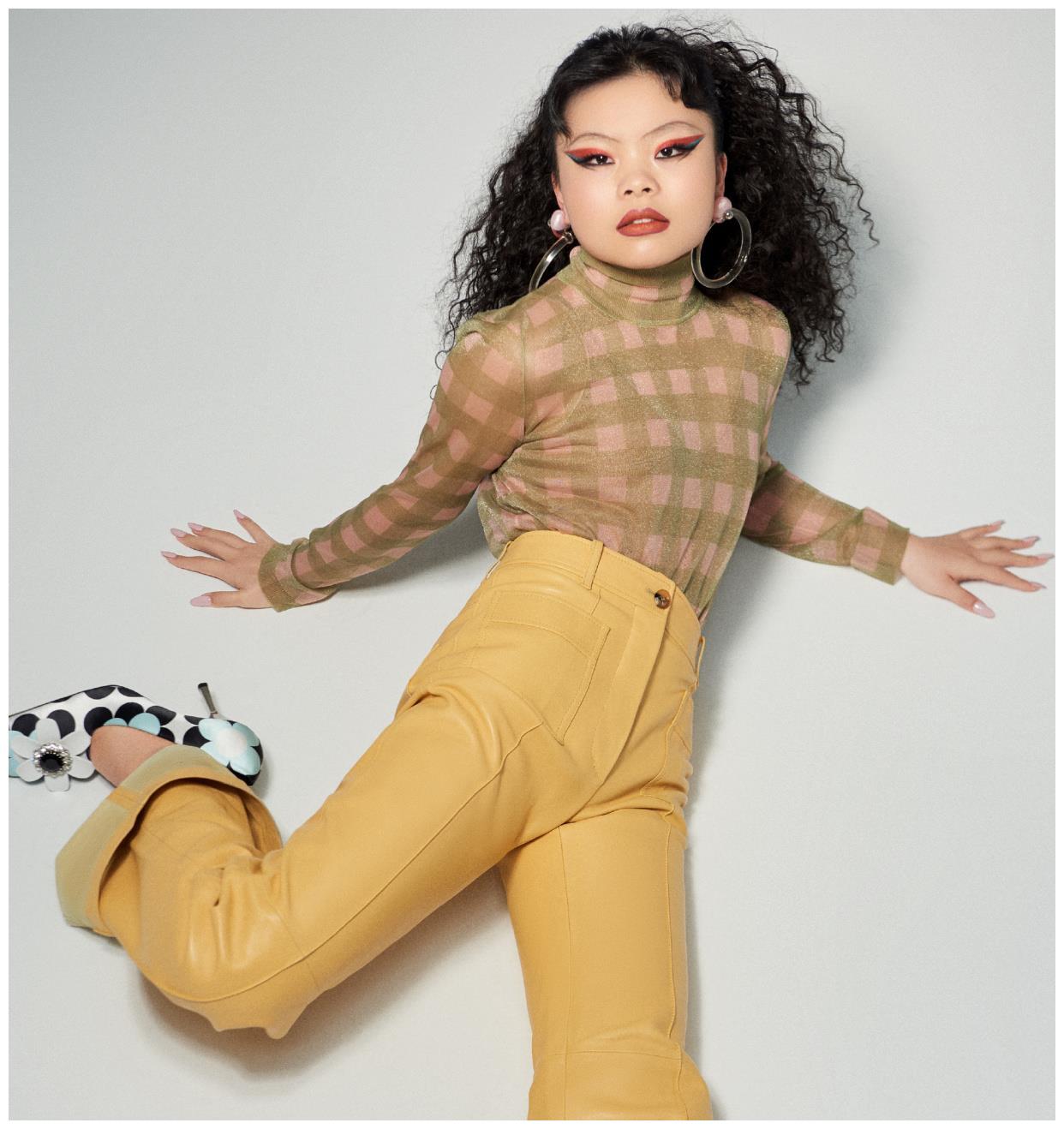 cindy最新运动风大片,敢做例外的c皇表现力十足,秀自信美