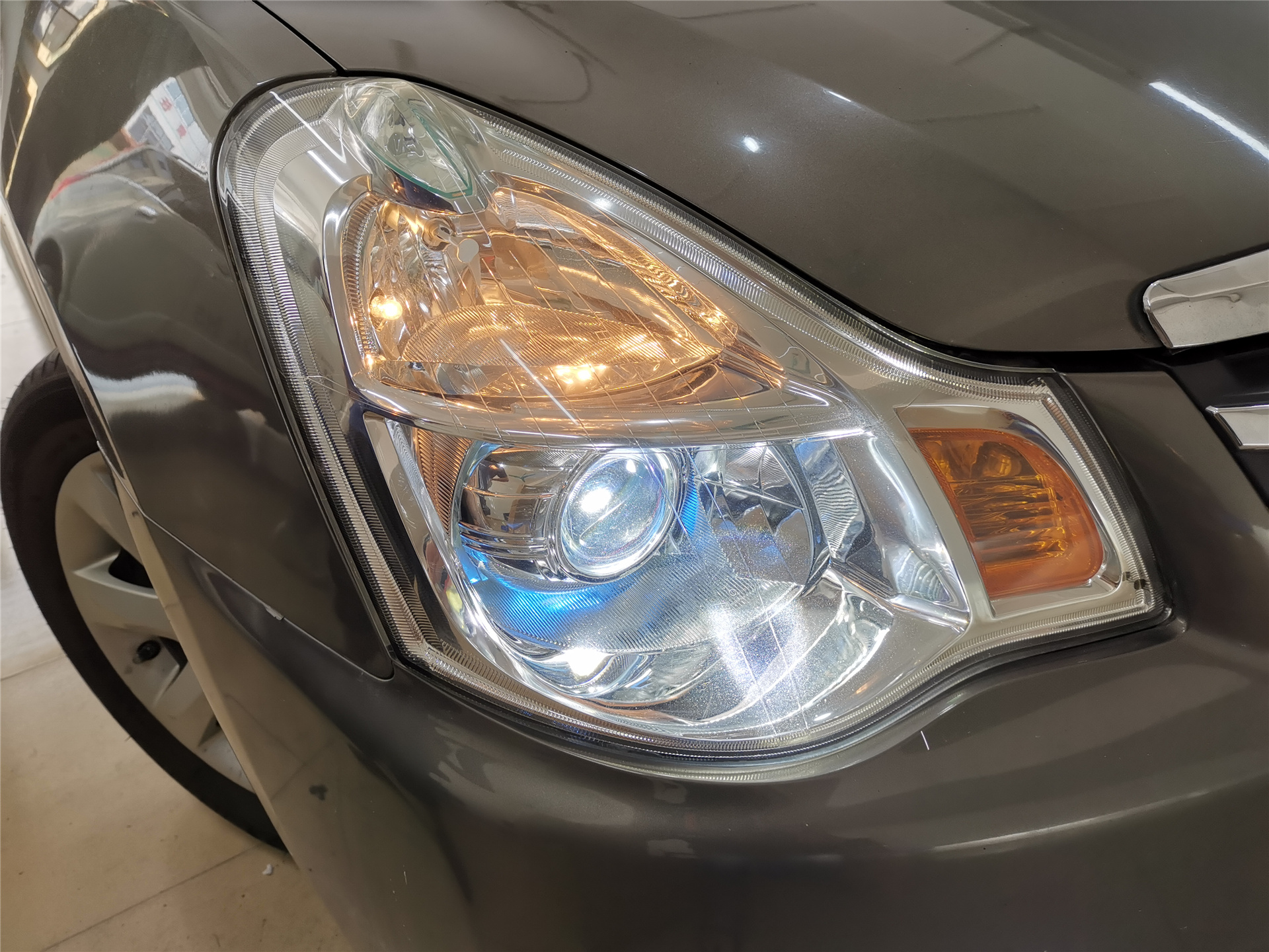 轩逸大灯怎么改改装透镜大灯才是改灯的正确姿势