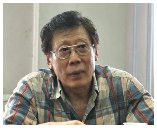 他在重庆看到了作家陈白尘的作品《禁止小便》与宋之的的《国家至上》