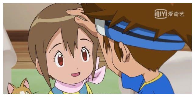 随后在嘉儿回到家里之后对着太一说谢谢以及后面嘉儿身后出现的羽毛