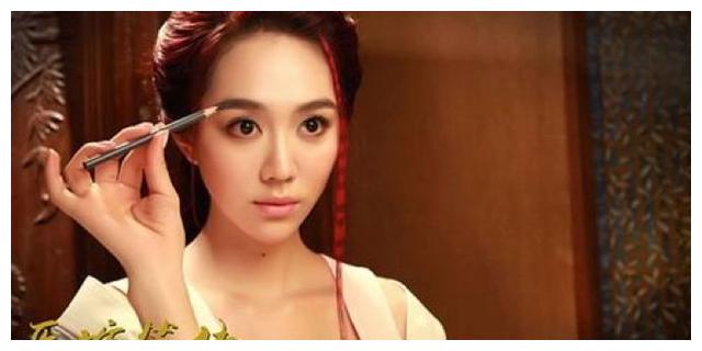 姜妍在《医馆笑传》饰演的"西厂厂花"柳若馨特别的性感惊艳.