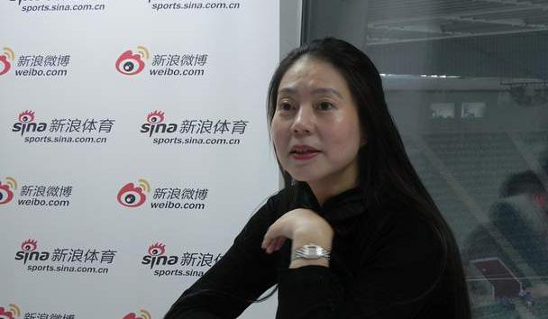 38年前她叛逃美国致中国队惨败,如今回国办画展|中美|胡娜|惨败_新浪