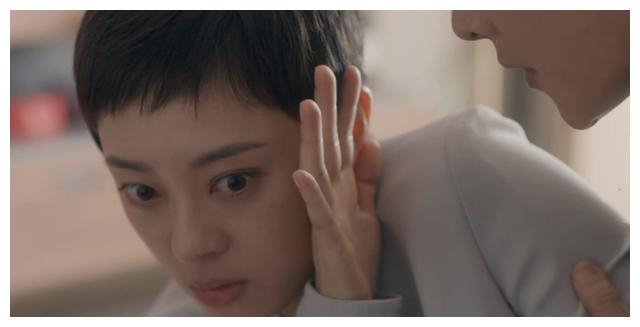 徐文昌被曲玲珑纠缠,房似锦开玩笑反被撩,两人之间的荷尔蒙飙升