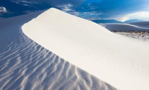 美国的"白色沙漠"洁白无瑕,宛如地球色"最后一方净土"__财经头条