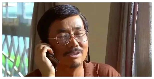 喜剧演员范明,为什么甘愿娶大6岁的二婚女,还成为模范继父?