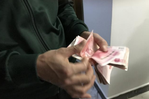 未来半年偏财运最好,数钱数到手抽筋的三大生肖!