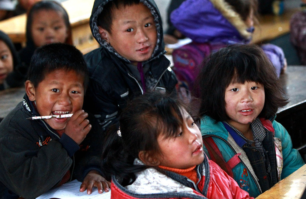 用于中西部地区,"三区三州"等深度贫困地区财政性教育经费年均增长10