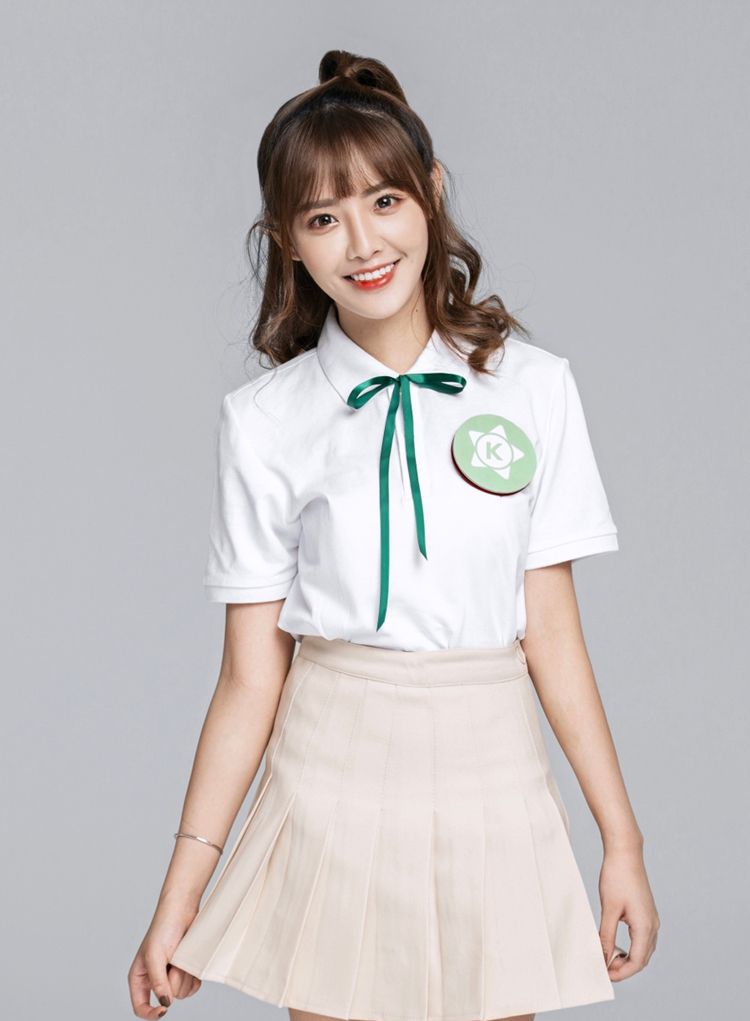 抖音红人兔子牙(朱容君)足球宝贝写真_高清图集_新浪网