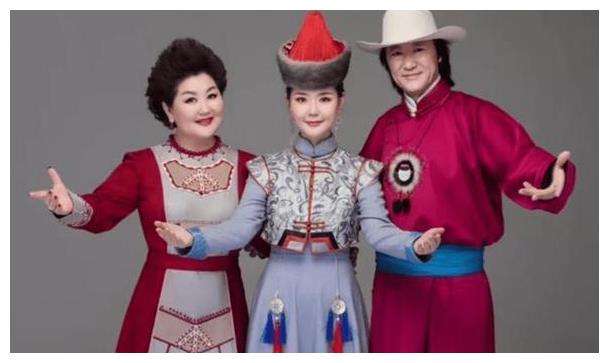 吉祥三宝14年后：爸爸逝世，妈妈隐退，演女儿的英格玛模样大变休闲区蓝鸢梦想 - Www.slyday.coM