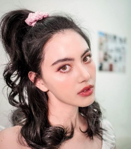 mai davika,魔鬼身材与天使面容的结合体