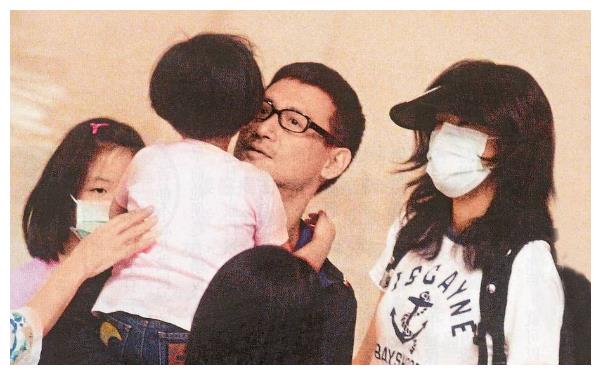 不让奶奶抱孙女,落魄时与他分手,罗美薇为何获张学友30年独宠休闲区蓝鸢梦想 - Www.slyday.coM 不让奶奶抱孙女,落魄时与他分手,罗美薇为何获张学友30年独宠休闲区蓝鸢梦想 - Www.slyday.coM