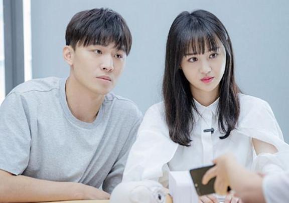 郑成华突然上线点赞疑似不甘心郑爽退圈开始找存在感