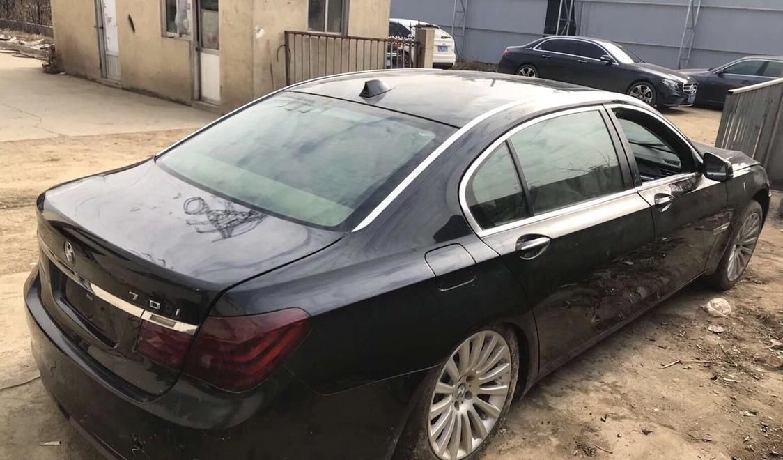 09年的宝马7系9万值吗?泡水车亏不亏?