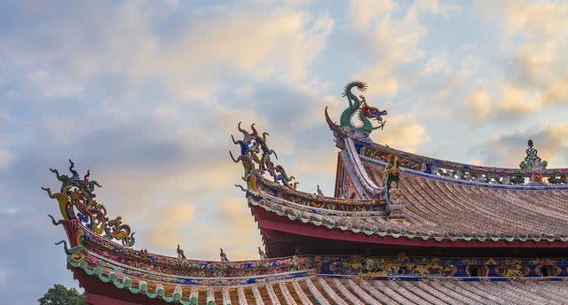 想必就是北京的广济寺,杭州的灵隐寺,洛阳的白马寺与泉州的开元寺了