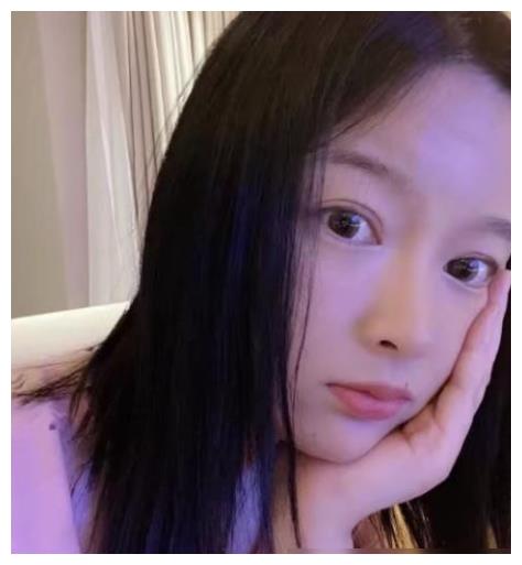 沈灵敏颜值配不上pdd?减肥之后颜值达到巅峰,网友:高宫望!