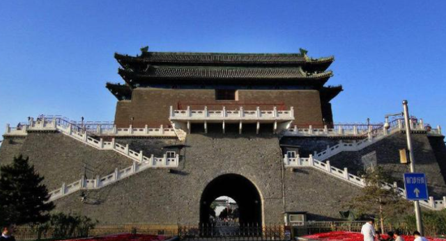 中国第二座GDP达3万亿的城市,北京,勉强跟住上海的步伐了休闲区蓝鸢梦想 - Www.slyday.coM 中国第二座GDP达3万亿的城市,北京,勉强跟住上海的步伐了休闲区蓝鸢梦想 - Www.slyday.coM