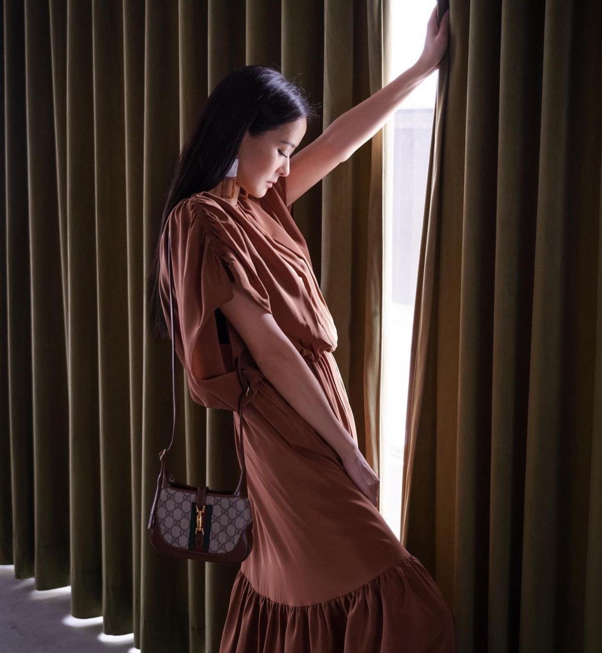 名媛不简单,真羡慕孙芸芸的辣妈穿搭__财经头条