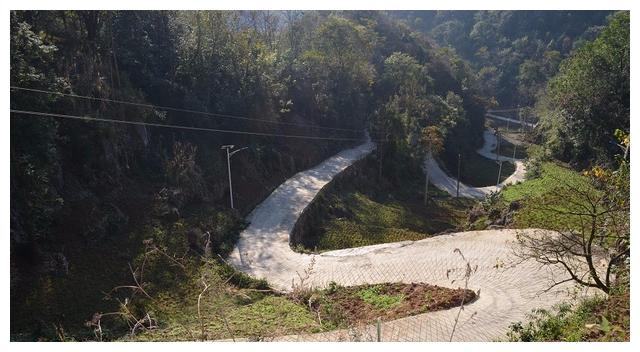 老公出差,俺带着女儿去乡下婆婆家,发现老公有个儿子休闲区蓝鸢梦想 - Www.slyday.coM 老公出差,俺带着女儿去乡下婆婆家,发现老公有个儿子休闲区蓝鸢梦想 - Www.slyday.coM