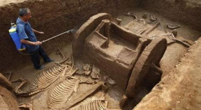 考古学家发现一具骷髅，已有千年，为何成<a href=