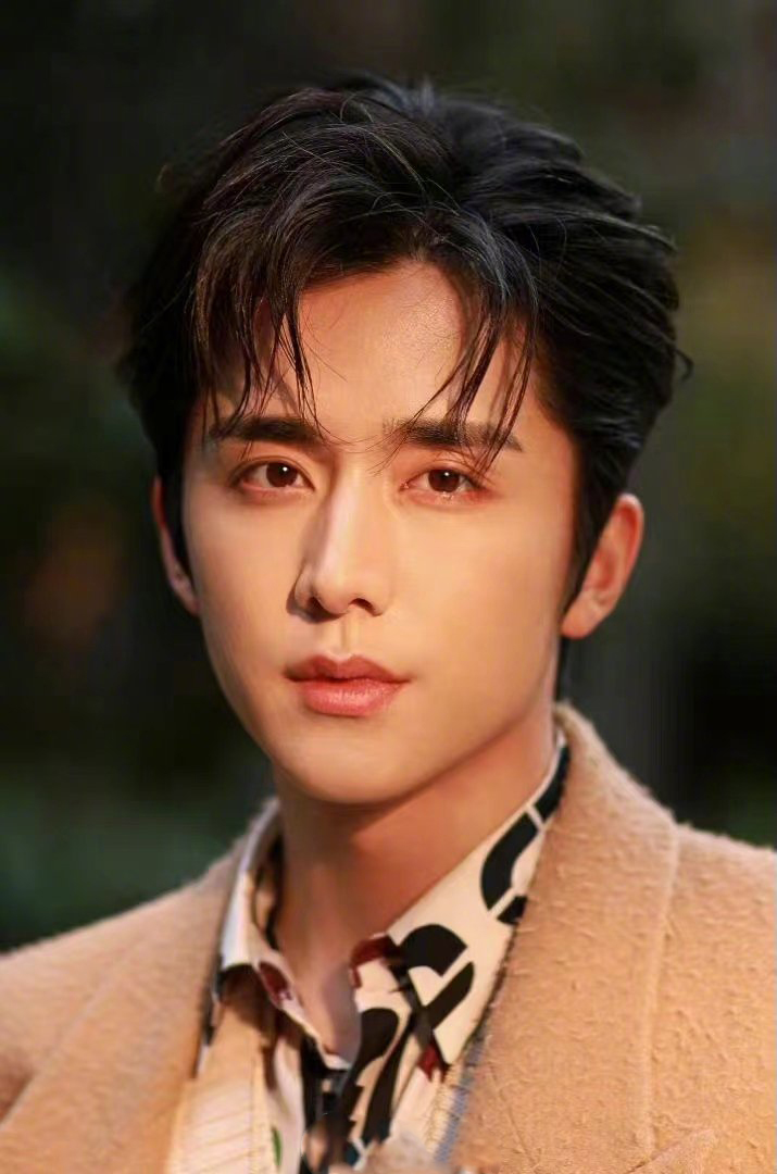 5/ 9精致的眼型,让男明星无惧怼脸拍,男演员们