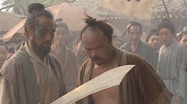 《水浒传》中的牛二只是个泼皮无赖,为何开封府都奈何不了他?