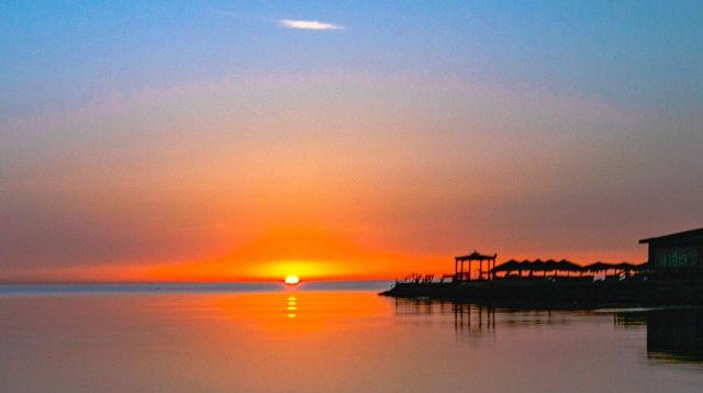 最受游客欢迎的四大旅游城市,重庆只能排第二,西安依旧没能入选休闲区蓝鸢梦想 - Www.slyday.coM 最受游客欢迎的四大旅游城市,重庆只能排第二,西安依旧没能入选休闲区蓝鸢梦想 - Www.slyday.coM