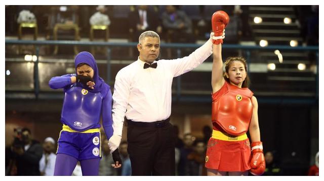 如果自己可以无牵无挂自由的去选择,练习武术散打也许并不是关啊翠最