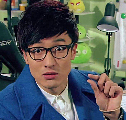 "关谷神奇"摘下眼镜换上古装,看清模样后,简直帅出新的高度!