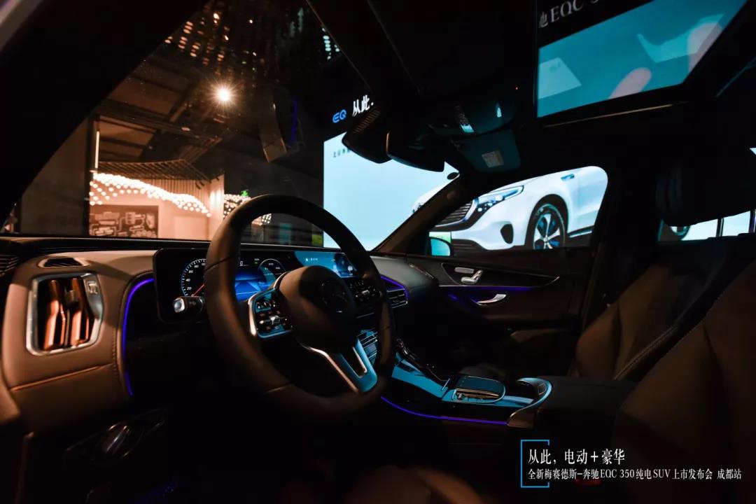 来电警告丨到底是辆什么豪华SUV？竟在成都太古里惊艳放“电”