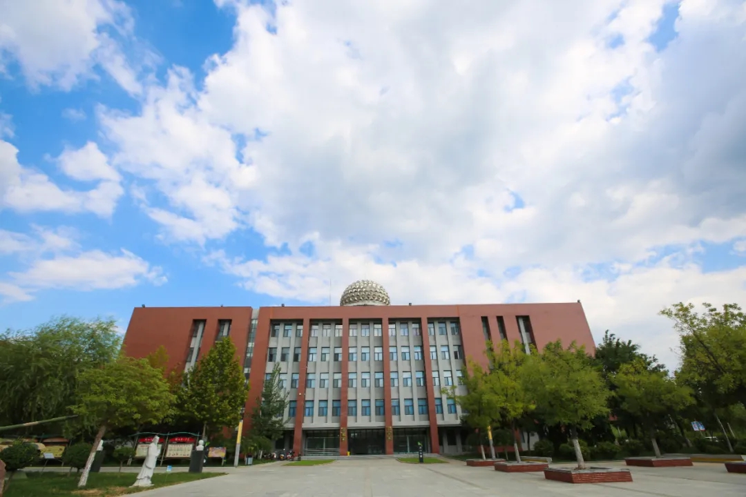 衡水一中校园秋色正浓!_高清图集_新浪网