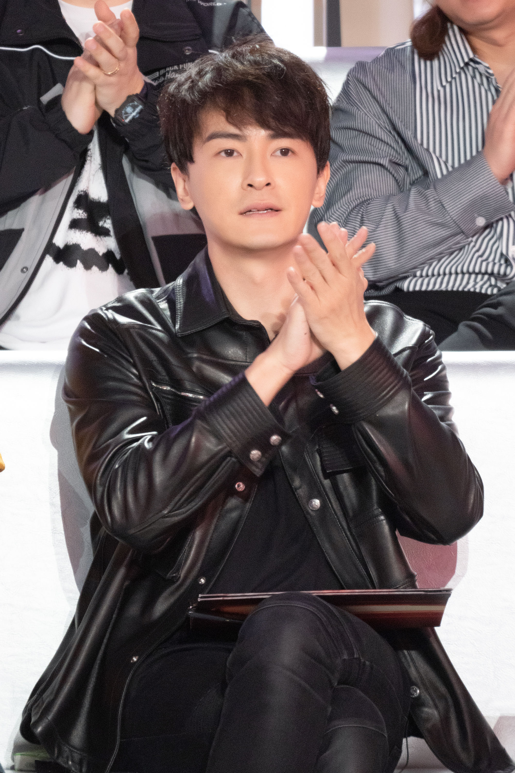 郑元畅我是女演员暖心举动不断首轮公演累到爆