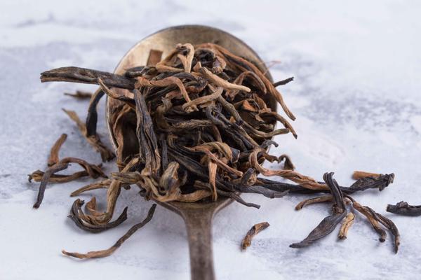 茶叶过期了还能喝？不同茶叶保质期也不同，一文教你如何储存！