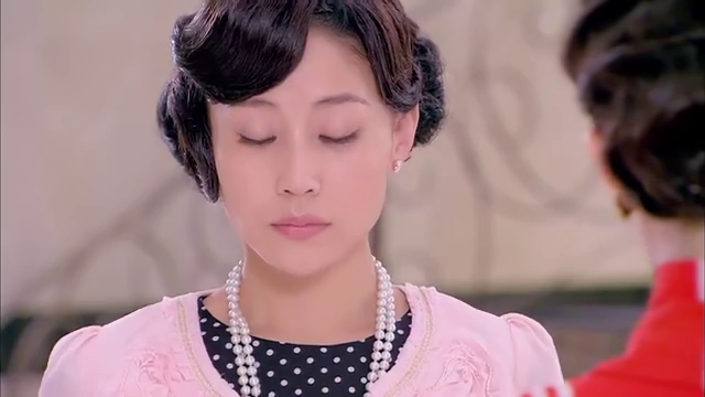 烽火佳人:毓婉这是梦到了什么,紧张到要哭出来,急坏小丫鬟