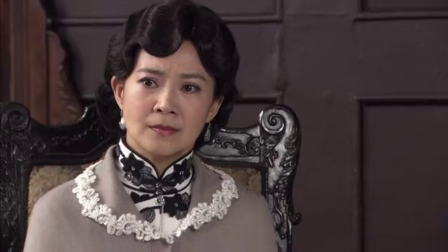 鸳鸯佩:永恩刚踏进唐家的门,就被庭轩抓住质问为何破坏订婚宴