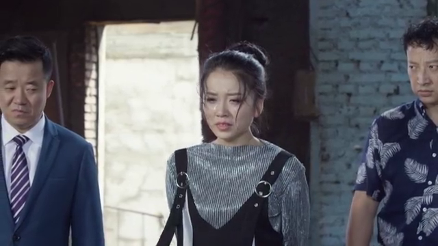 福星盈门:夏天对裴总的下跪,让他不禁回想起了过去的事情