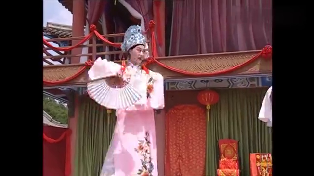 少林武王:红莲白荷演出,被龙阿强看上,还扬言要与她们共度春宵